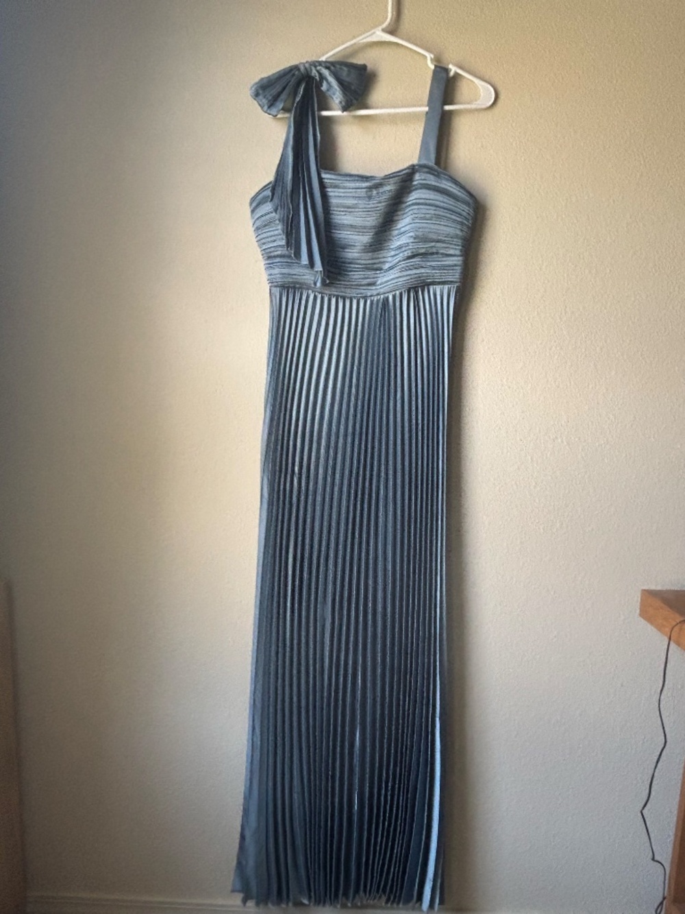 Slate Satin Pleated Sleeveless Bow Maxi Dress Size Medium